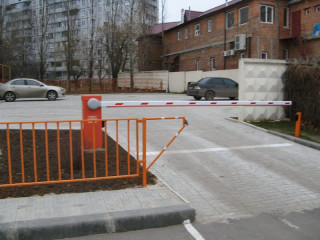 Шлагбаум автоматический с высокой интенсивностью