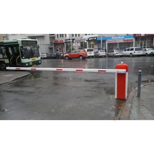 Установка автоматического шлагбаума